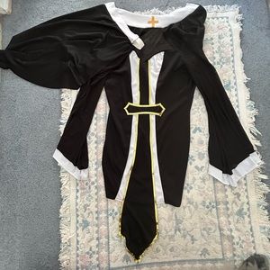 Nun costume